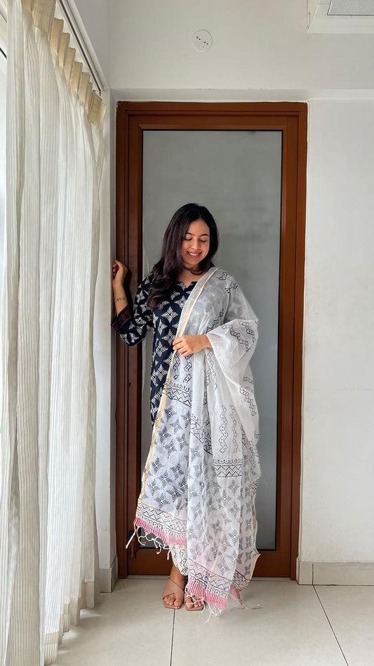 Harshini's Pick (Stitched) - Option 2
